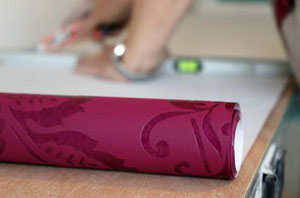 Wallpaperer Wotton-under-Edge Gloucestershire (GL12) Wallpaperer Wotton-under-Edge Gloucestershire (GL12)